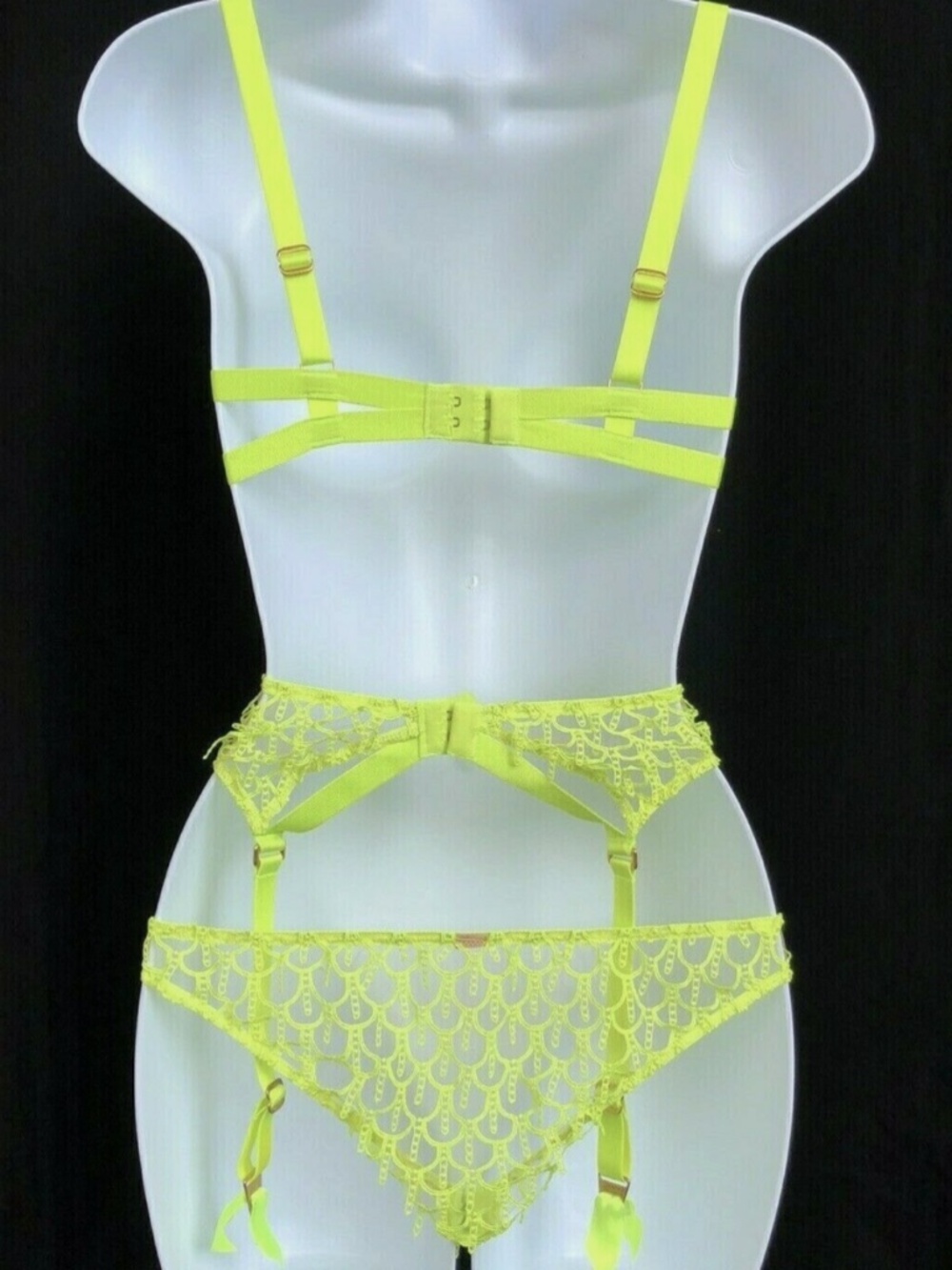 Set of 4: Agent Provocateur AXISL Bra 32B, Suspender 2, Brief, Thong 2, Lime - Picture 2 of 8